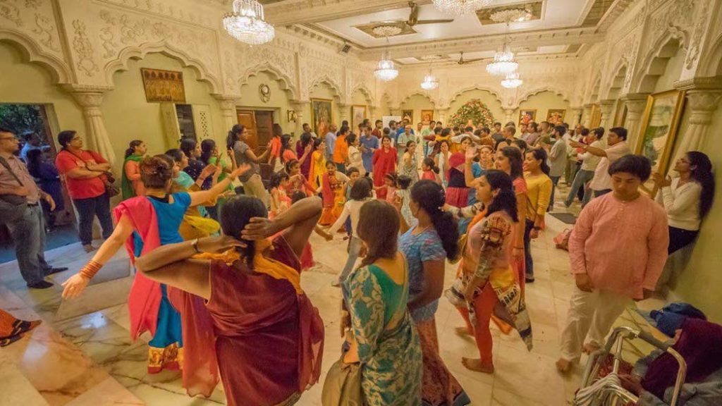 HareKrishnaTempleRoom